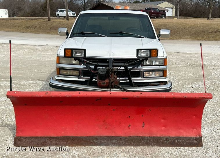 image for item NJ9517 1994 Chevrolet K1500 Ext. Cab pickup truck