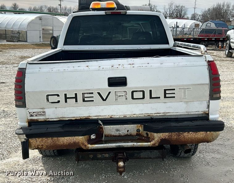 image for item NJ9517 1994 Chevrolet K1500 Ext. Cab pickup truck