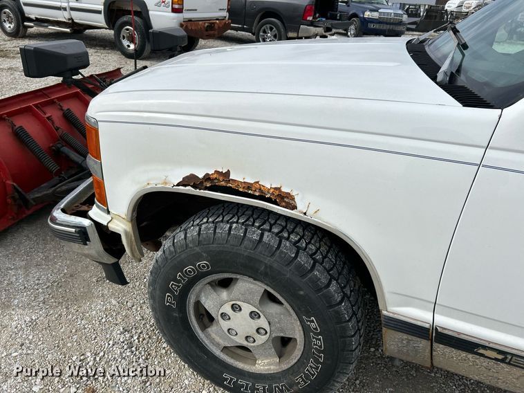 image for item NJ9517 1994 Chevrolet K1500 Ext. Cab pickup truck