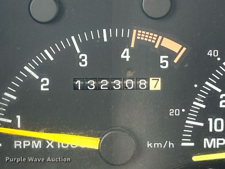 image for item NJ9517 1994 Chevrolet K1500 Ext. Cab pickup truck