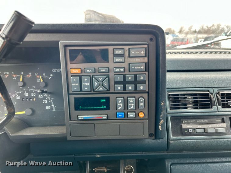 image for item NJ9517 1994 Chevrolet K1500 Ext. Cab pickup truck