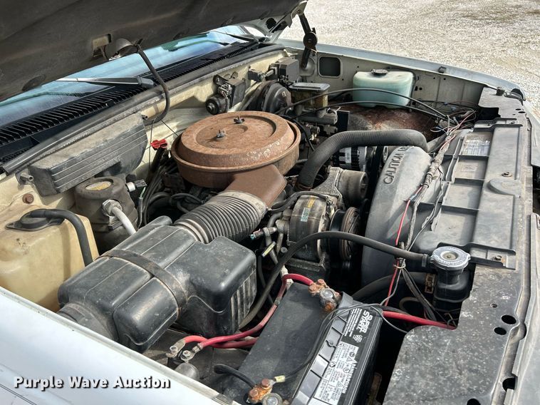 image for item NJ9517 1994 Chevrolet K1500 Ext. Cab pickup truck