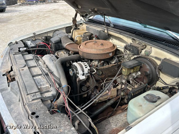 image for item NJ9517 1994 Chevrolet K1500 Ext. Cab pickup truck