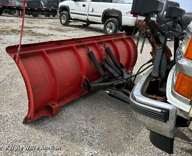 image for item NJ9517 1994 Chevrolet K1500 Ext. Cab pickup truck