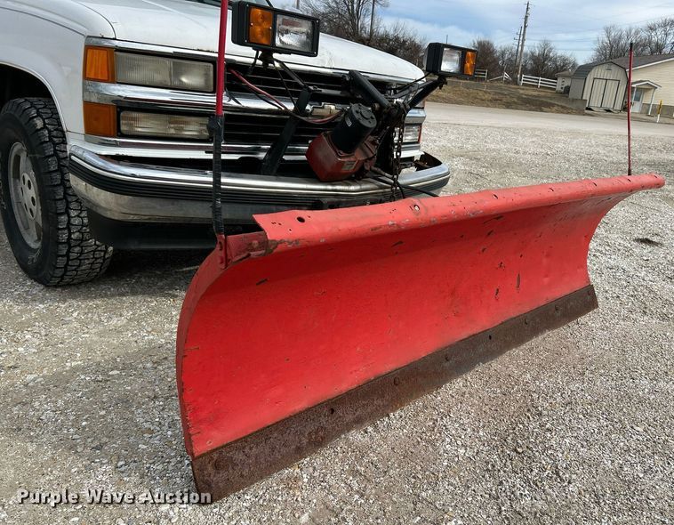 image for item NJ9517 1994 Chevrolet K1500 Ext. Cab pickup truck