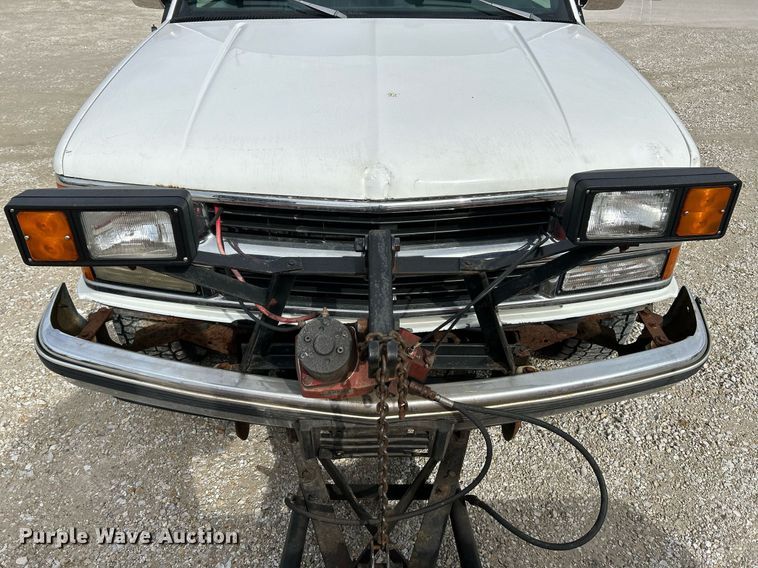 image for item NJ9517 1994 Chevrolet K1500 Ext. Cab pickup truck