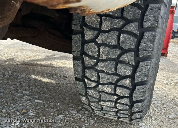 image for item NJ9517 1994 Chevrolet K1500 Ext. Cab pickup truck