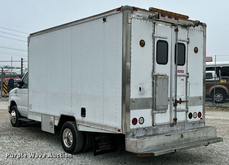 image for item NJ9527 2009 Ford E450 Super Duty box truck