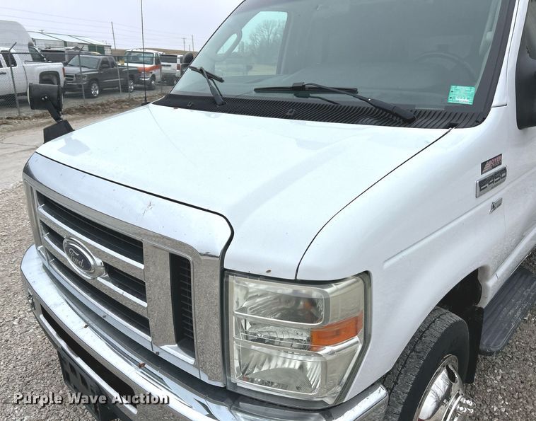 image for item NJ9527 2009 Ford E450 Super Duty box truck
