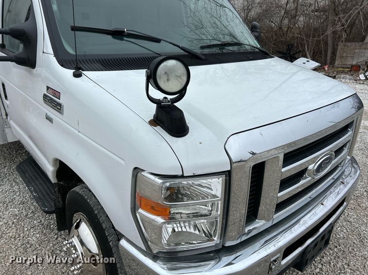 image for item NJ9527 2009 Ford E450 Super Duty box truck