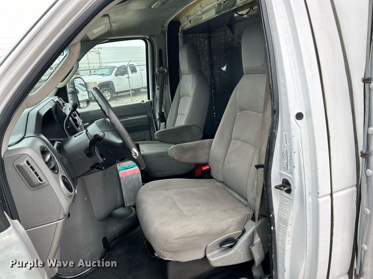 image for item NJ9527 2009 Ford E450 Super Duty box truck