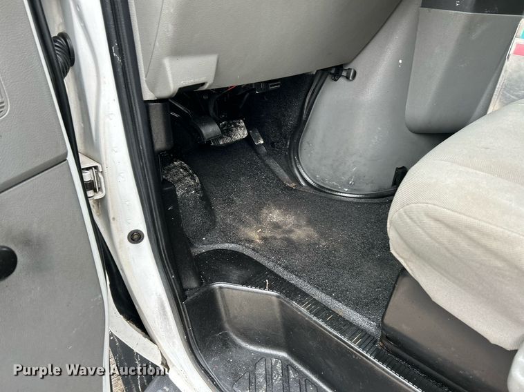 image for item NJ9527 2009 Ford E450 Super Duty box truck