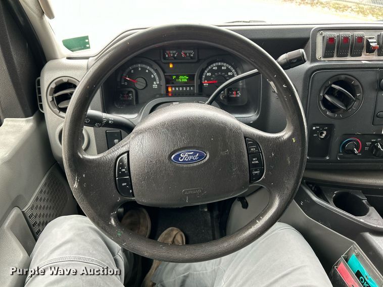 image for item NJ9527 2009 Ford E450 Super Duty box truck