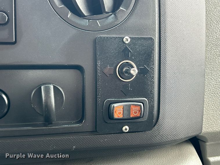 image for item NJ9527 2009 Ford E450 Super Duty box truck