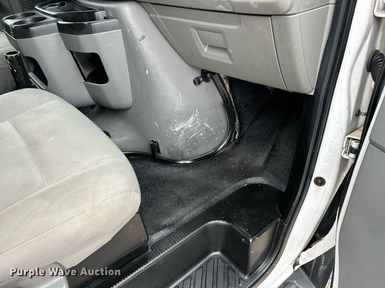 image for item NJ9527 2009 Ford E450 Super Duty box truck