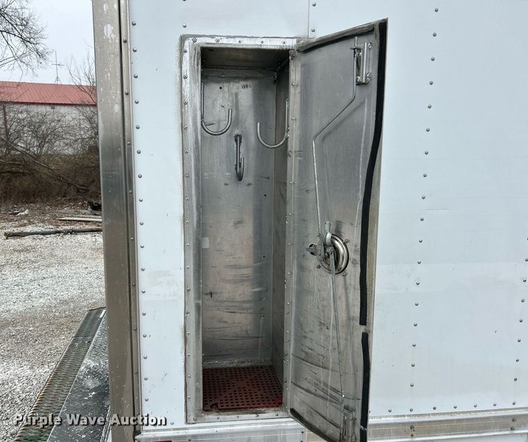 image for item NJ9527 2009 Ford E450 Super Duty box truck