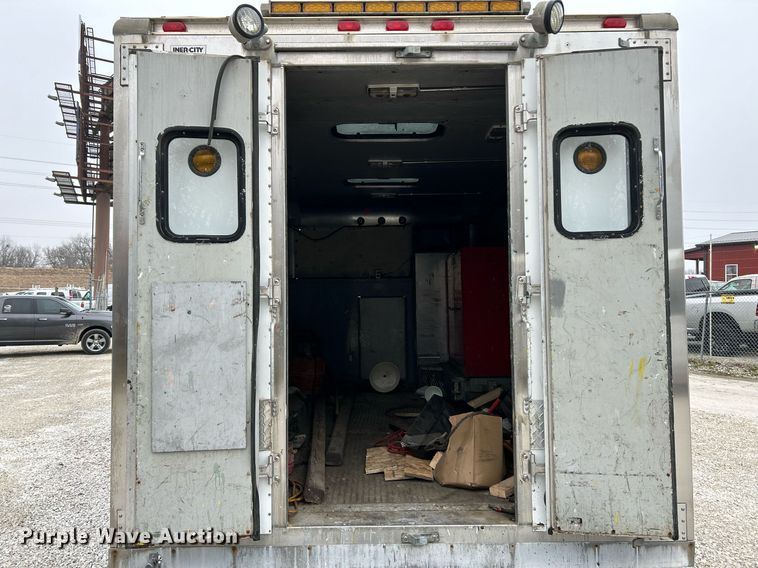 image for item NJ9527 2009 Ford E450 Super Duty box truck