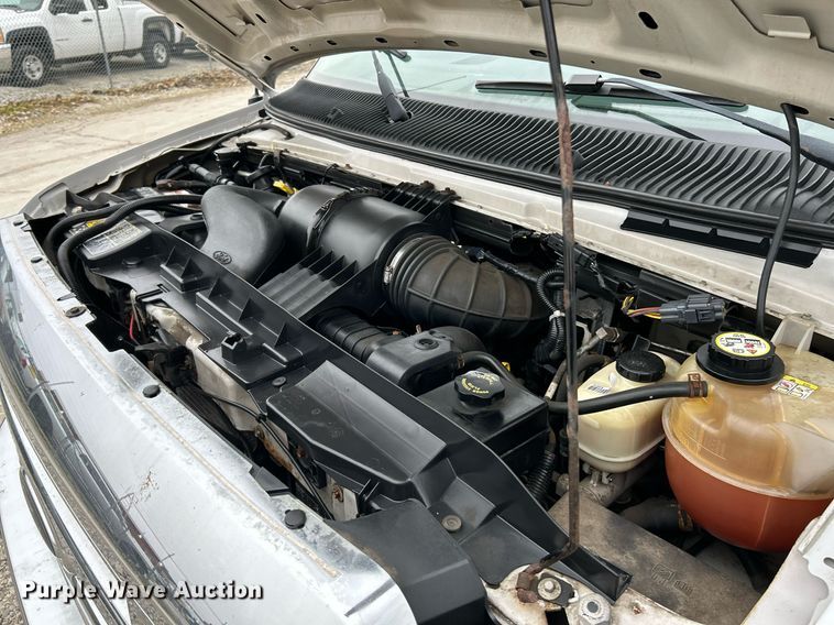 image for item NJ9527 2009 Ford E450 Super Duty box truck