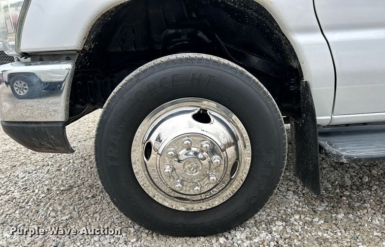 image for item NJ9527 2009 Ford E450 Super Duty box truck