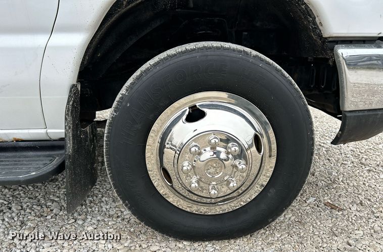 image for item NJ9527 2009 Ford E450 Super Duty box truck