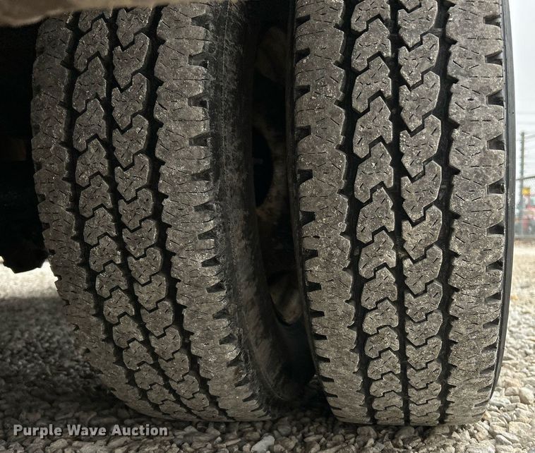 image for item NJ9527 2009 Ford E450 Super Duty box truck