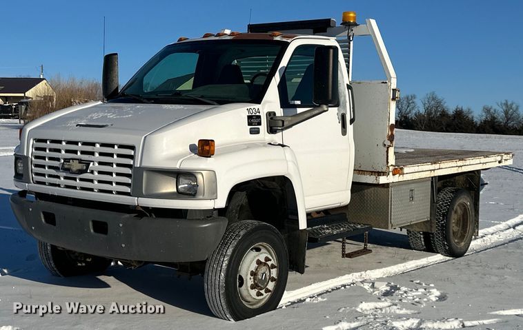 image for item NL9348 2006 Chevrolet C4500 flatbed truck
