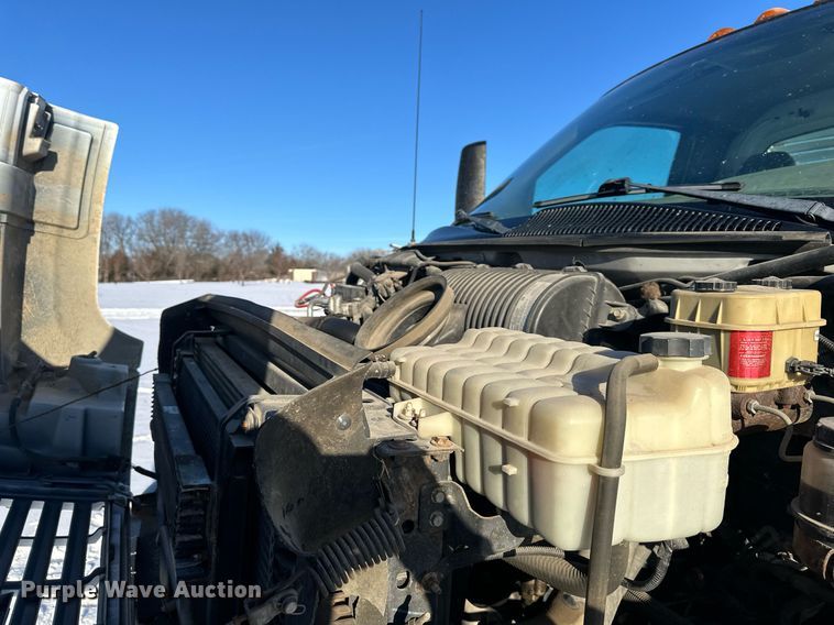 image for item NL9348 2006 Chevrolet C4500 flatbed truck