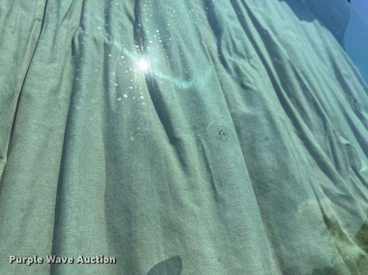 image for item NQ9354 1999 Fleetwood Discovery  RV