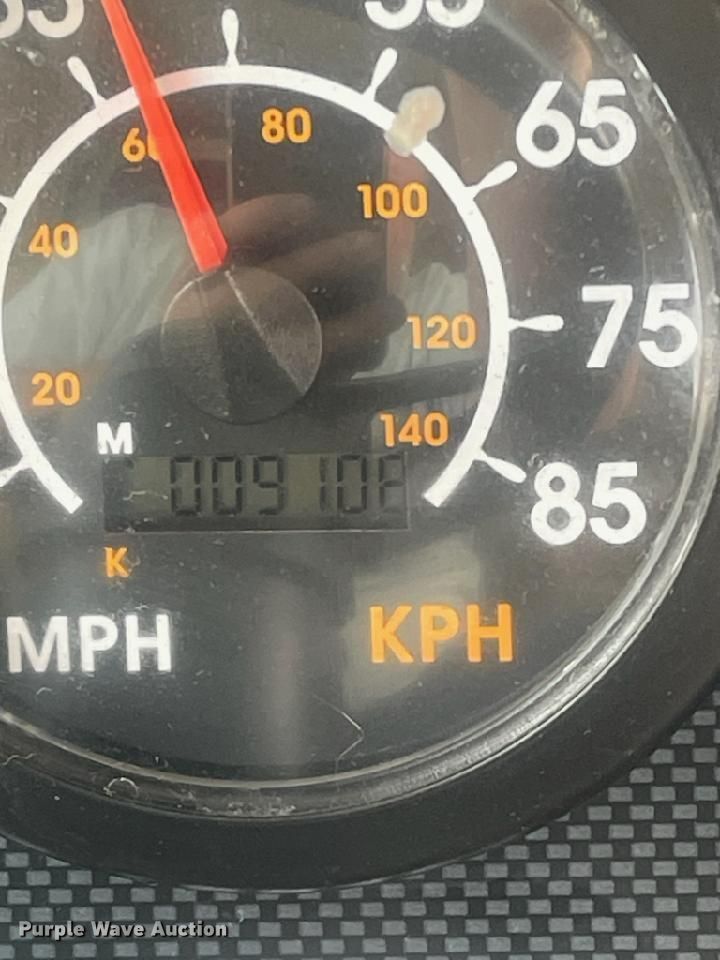 image for item NQ9354 1999 Fleetwood Discovery  RV