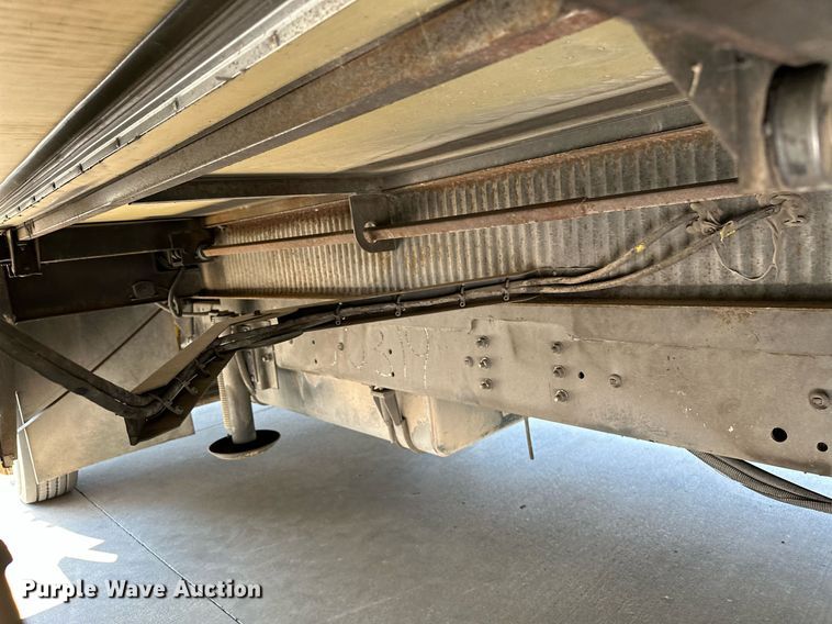 image for item NQ9354 1999 Fleetwood Discovery  RV