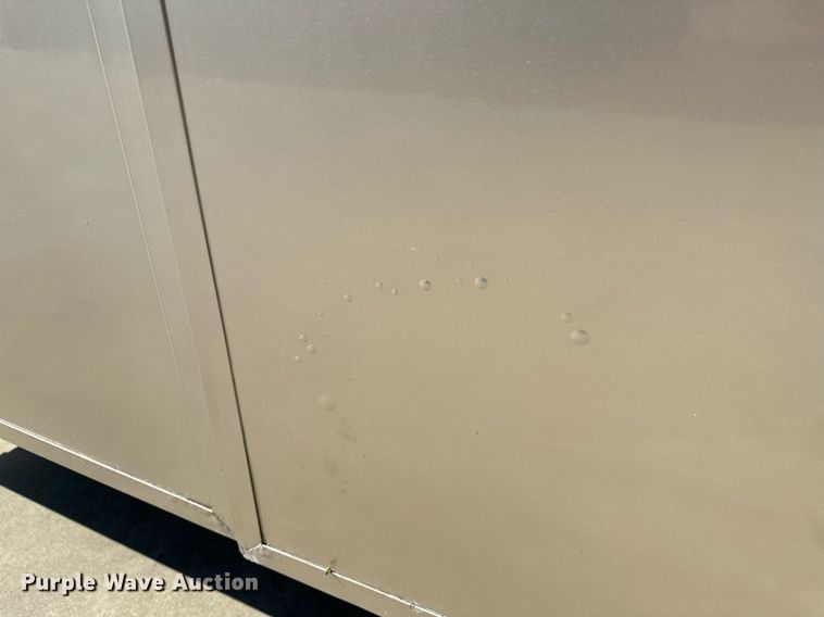 image for item NQ9354 1999 Fleetwood Discovery  RV