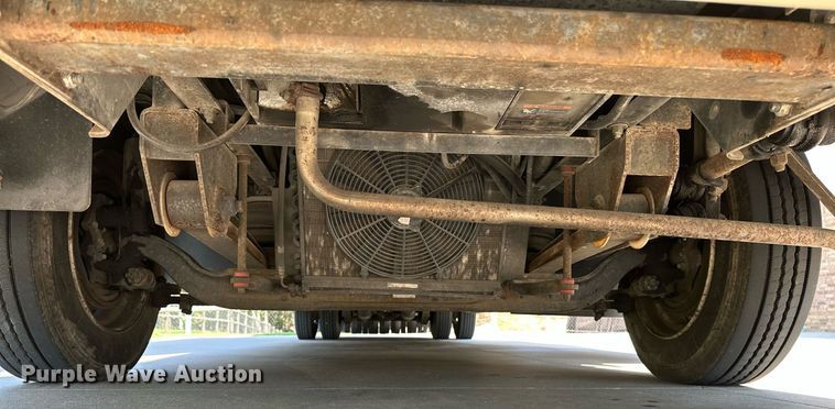 image for item NQ9354 1999 Fleetwood Discovery  RV