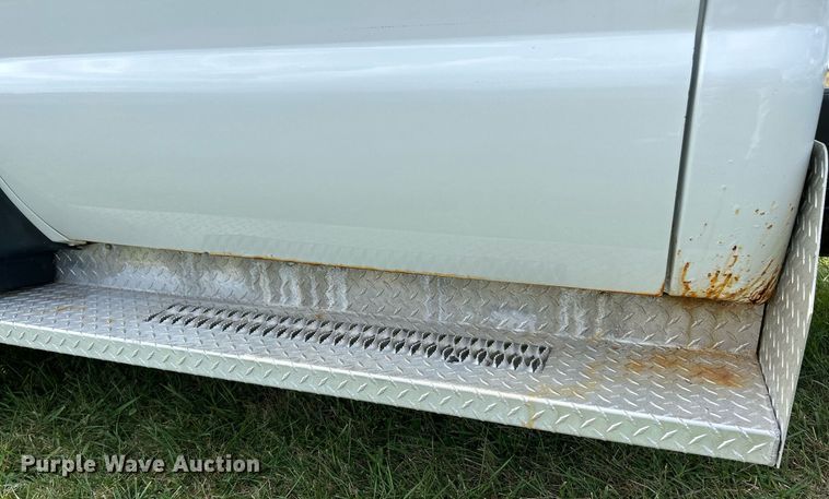 image for item NR9307 2009 Ford F450 Super Duty XLT truck cab and chassis