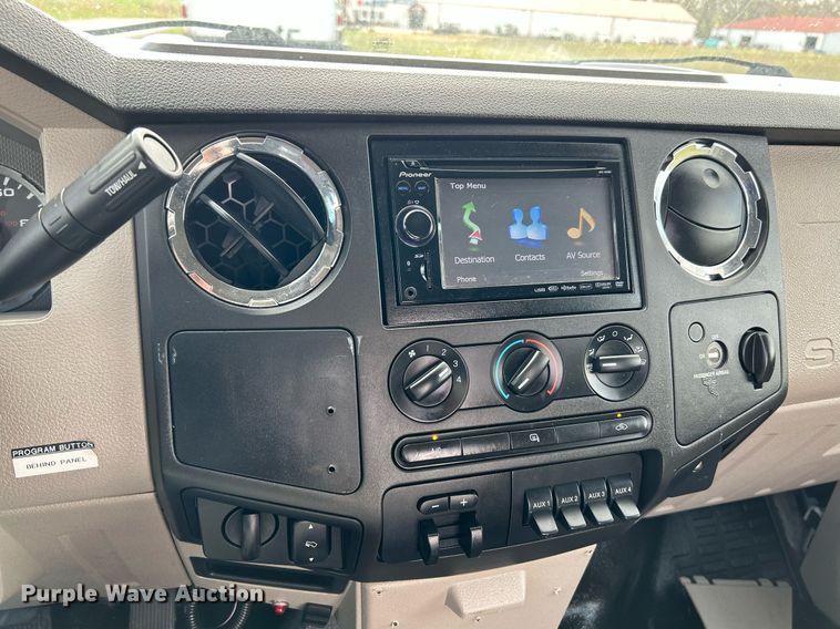 image for item NR9307 2009 Ford F450 Super Duty XLT truck cab and chassis