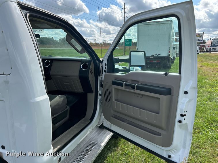 image for item NR9307 2009 Ford F450 Super Duty XLT truck cab and chassis