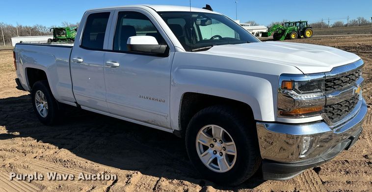 image for item NU9328 2018 Chevrolet Silverado 1500 Double Cab pickup truck