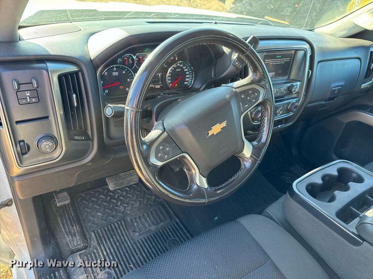 image for item NU9328 2018 Chevrolet Silverado 1500 Double Cab pickup truck