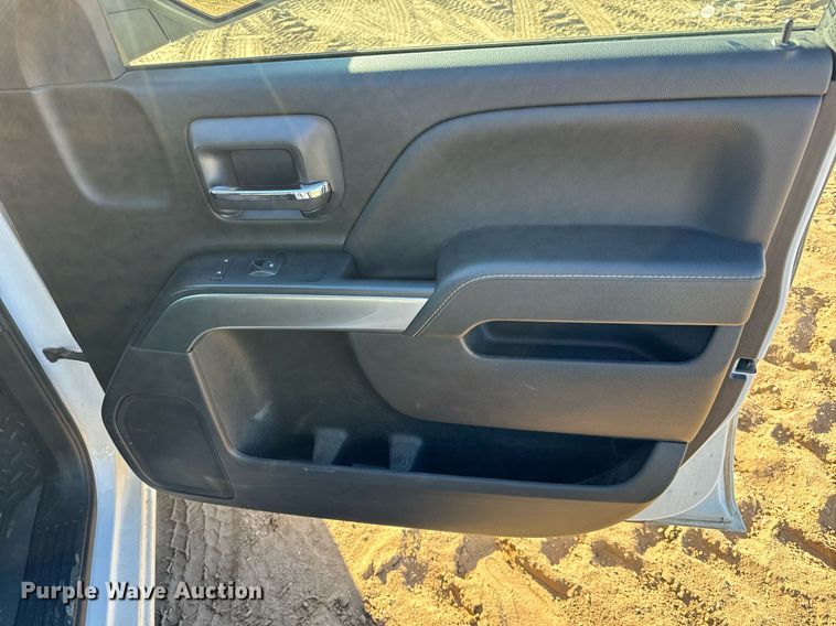 image for item NU9328 2018 Chevrolet Silverado 1500 Double Cab pickup truck