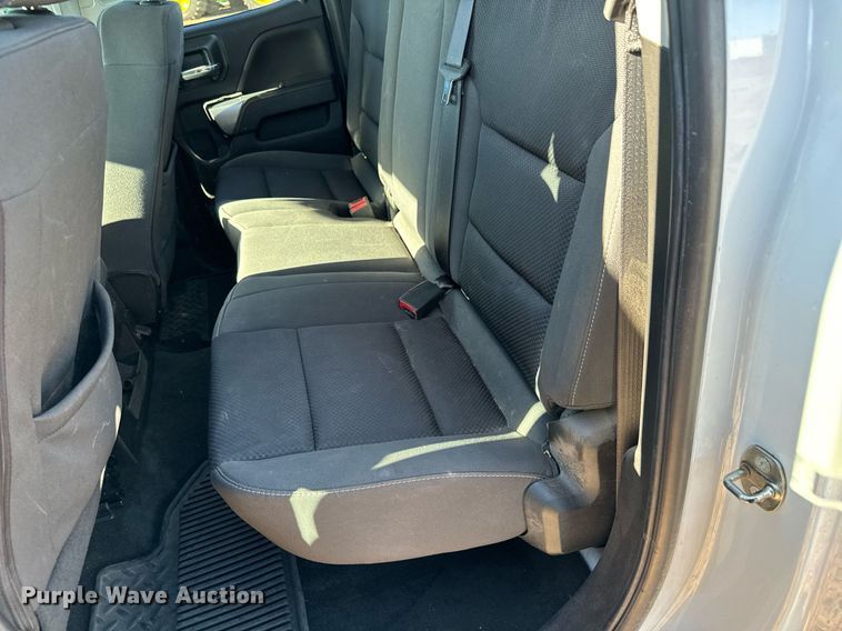 image for item NU9328 2018 Chevrolet Silverado 1500 Double Cab pickup truck