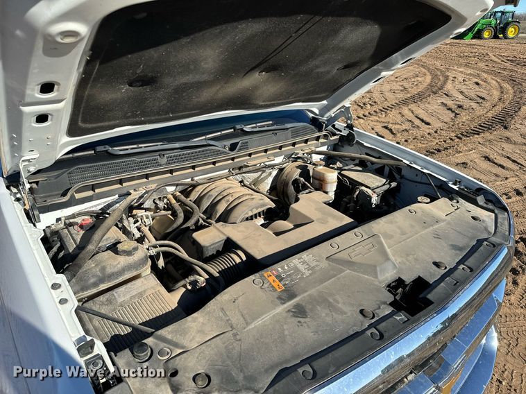 image for item NU9328 2018 Chevrolet Silverado 1500 Double Cab pickup truck