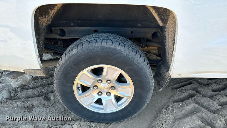 image for item NU9328 2018 Chevrolet Silverado 1500 Double Cab pickup truck