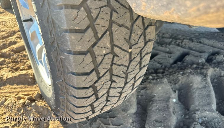 image for item NU9328 2018 Chevrolet Silverado 1500 Double Cab pickup truck