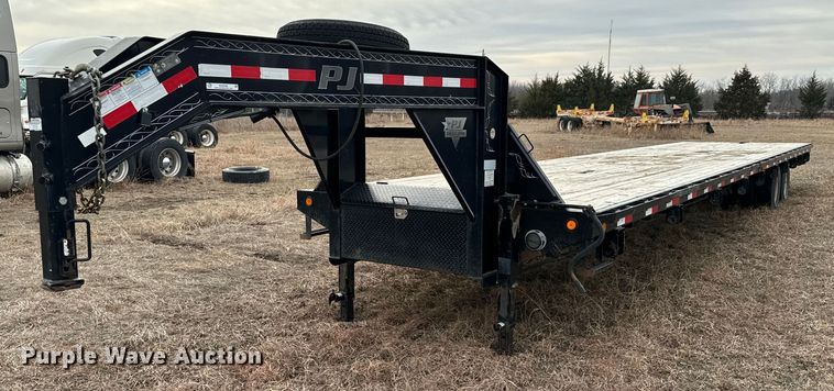 image for item NU9426 2015 PJ FD402 equipment trailer