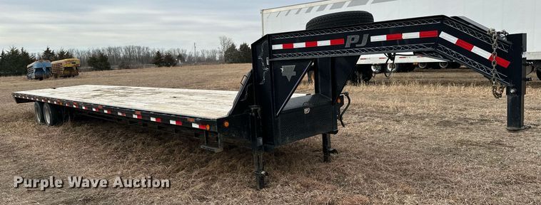 image for item NU9426 2015 PJ FD402 equipment trailer
