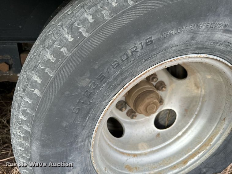 image for item NU9426 2015 PJ FD402 equipment trailer