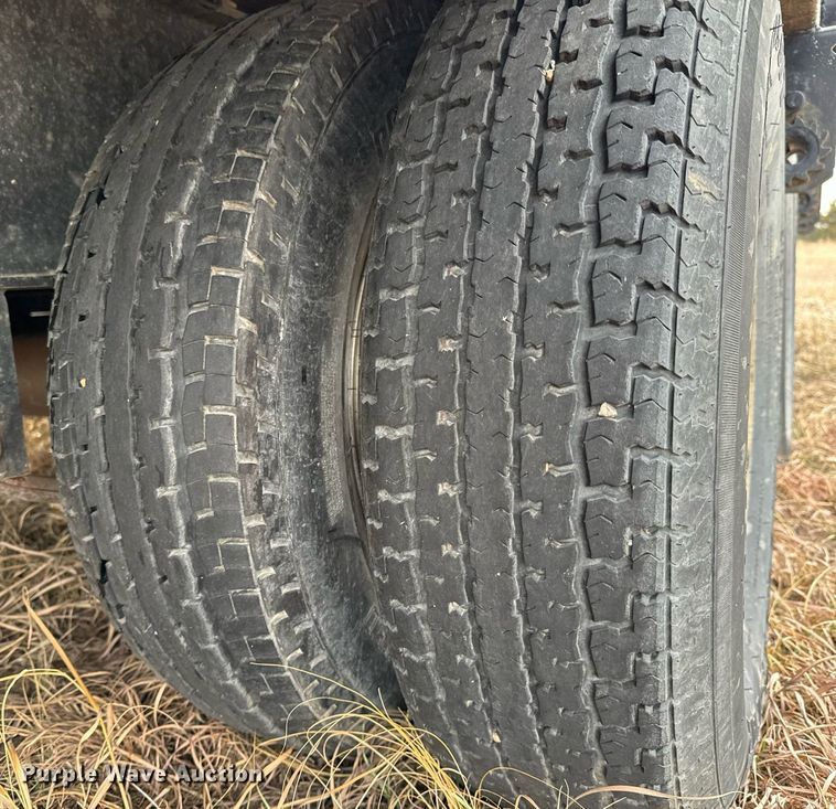 image for item NU9426 2015 PJ FD402 equipment trailer