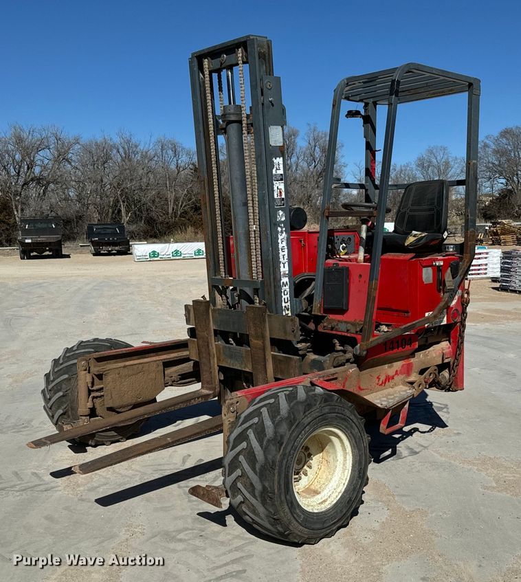 image for item NU9457 2001 Moffett  M5000 forklift