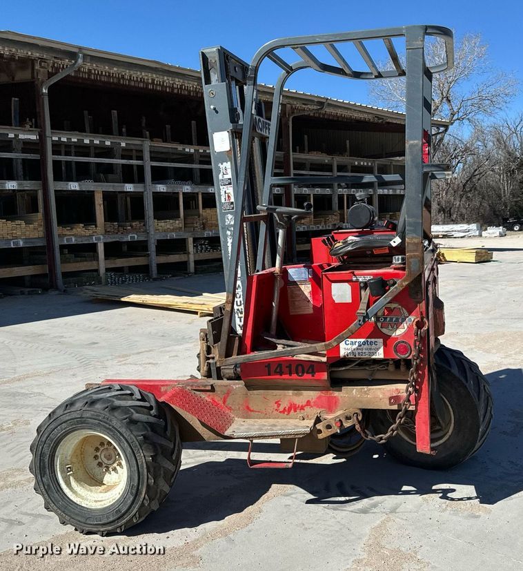 image for item NU9457 2001 Moffett  M5000 forklift