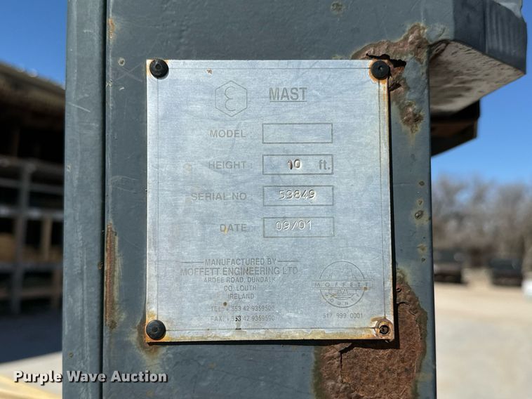 image for item NU9457 2001 Moffett  M5000 forklift