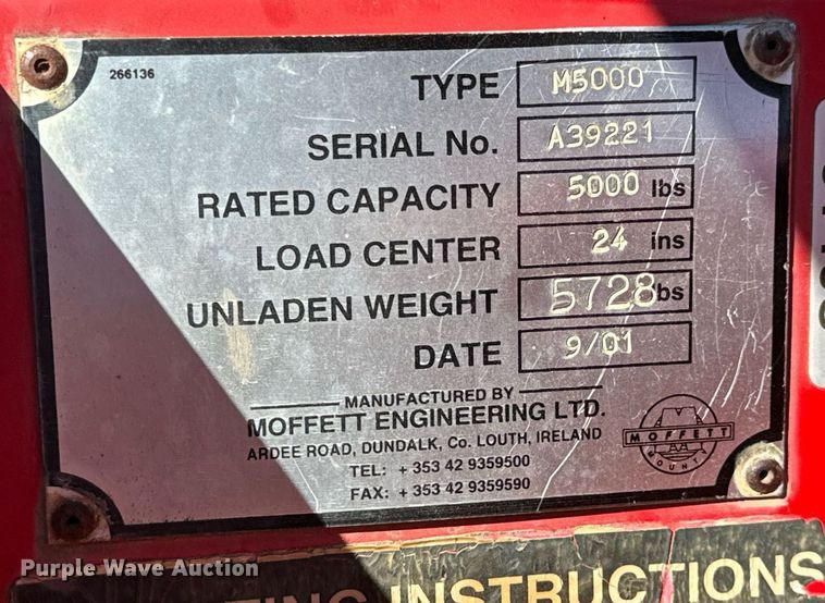 image for item NU9457 2001 Moffett  M5000 forklift